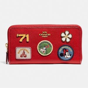 NWT !! Coach Wallet !!